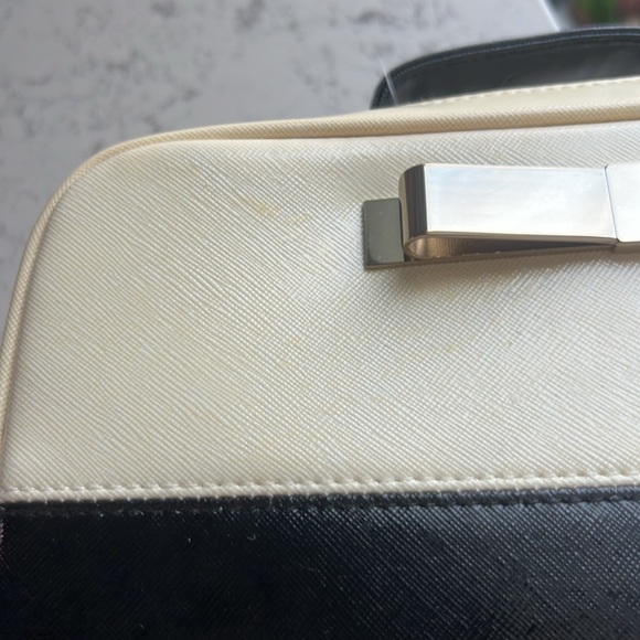 Victoria’s Secret Makeup Accessory Bag - Picture 5 of 13